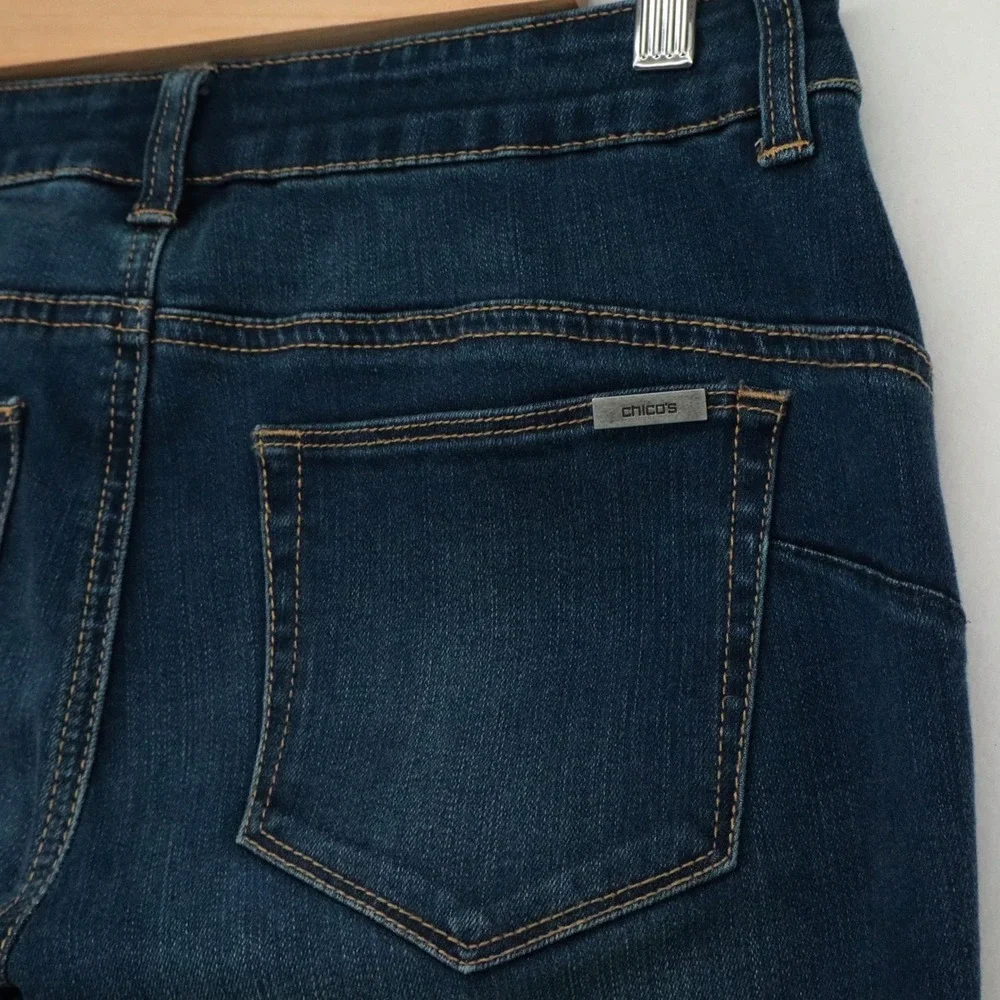 Chicos Sz 0 So Lifting So Slimming Jeans Womens Sz 4 (Sm) Dark Wash Straight Leg